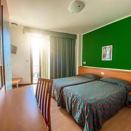 Hotel Fenix Кавалино-Трепорти Екстериор снимка