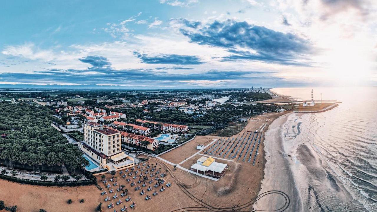 Hotel Fenix Кавалино-Трепорти Екстериор снимка